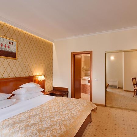 Hotel Opera Plaza Cluj-Napoca Ngoại thất bức ảnh