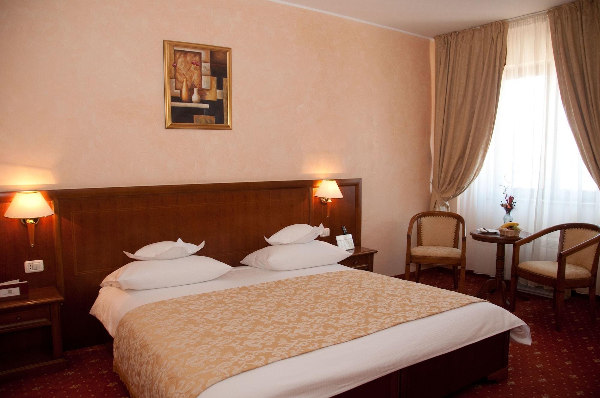 Hotel Opera Plaza Cluj-Napoca Ngoại thất bức ảnh