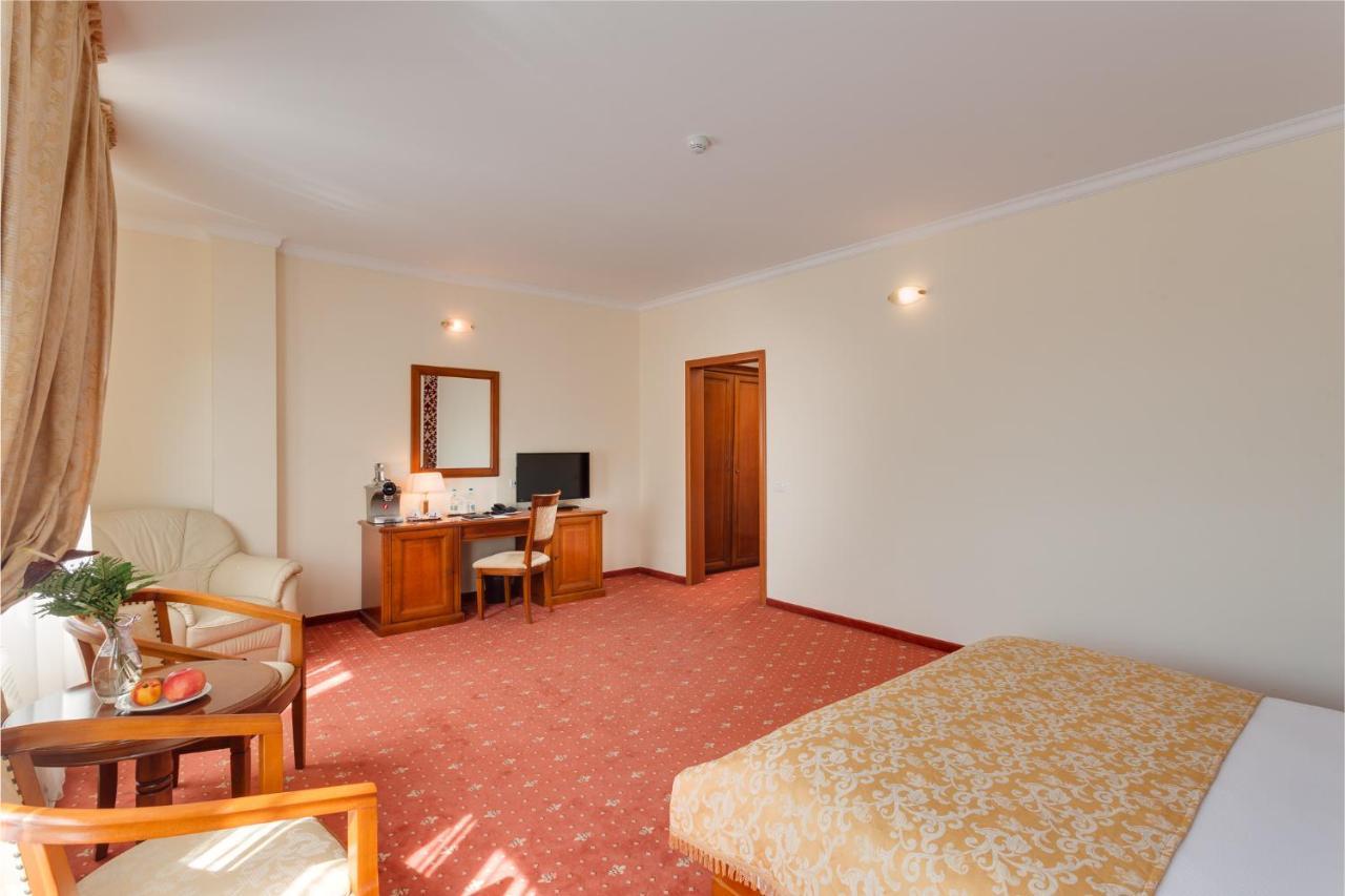 Hotel Opera Plaza Cluj-Napoca Ngoại thất bức ảnh