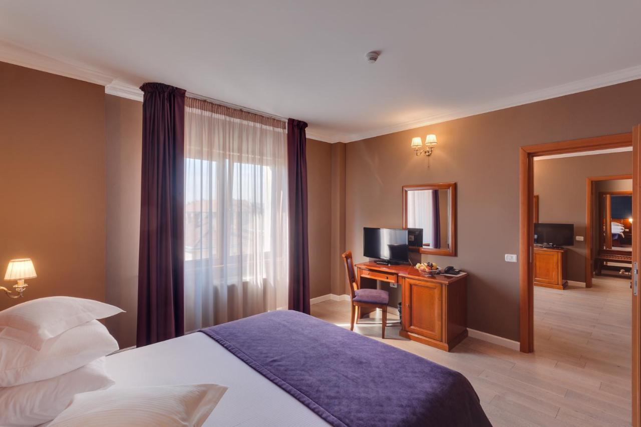 Hotel Opera Plaza Cluj-Napoca Ngoại thất bức ảnh