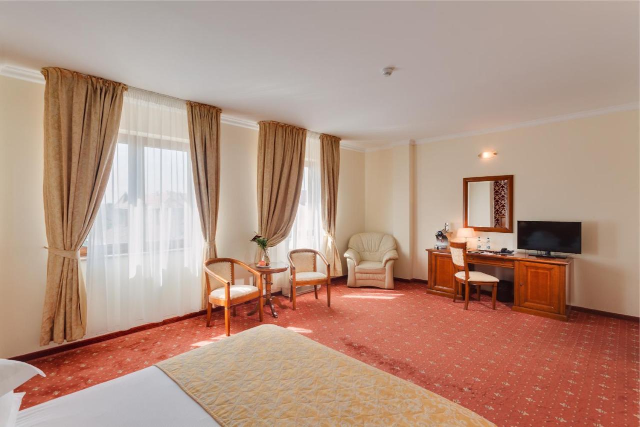 Hotel Opera Plaza Cluj-Napoca Ngoại thất bức ảnh