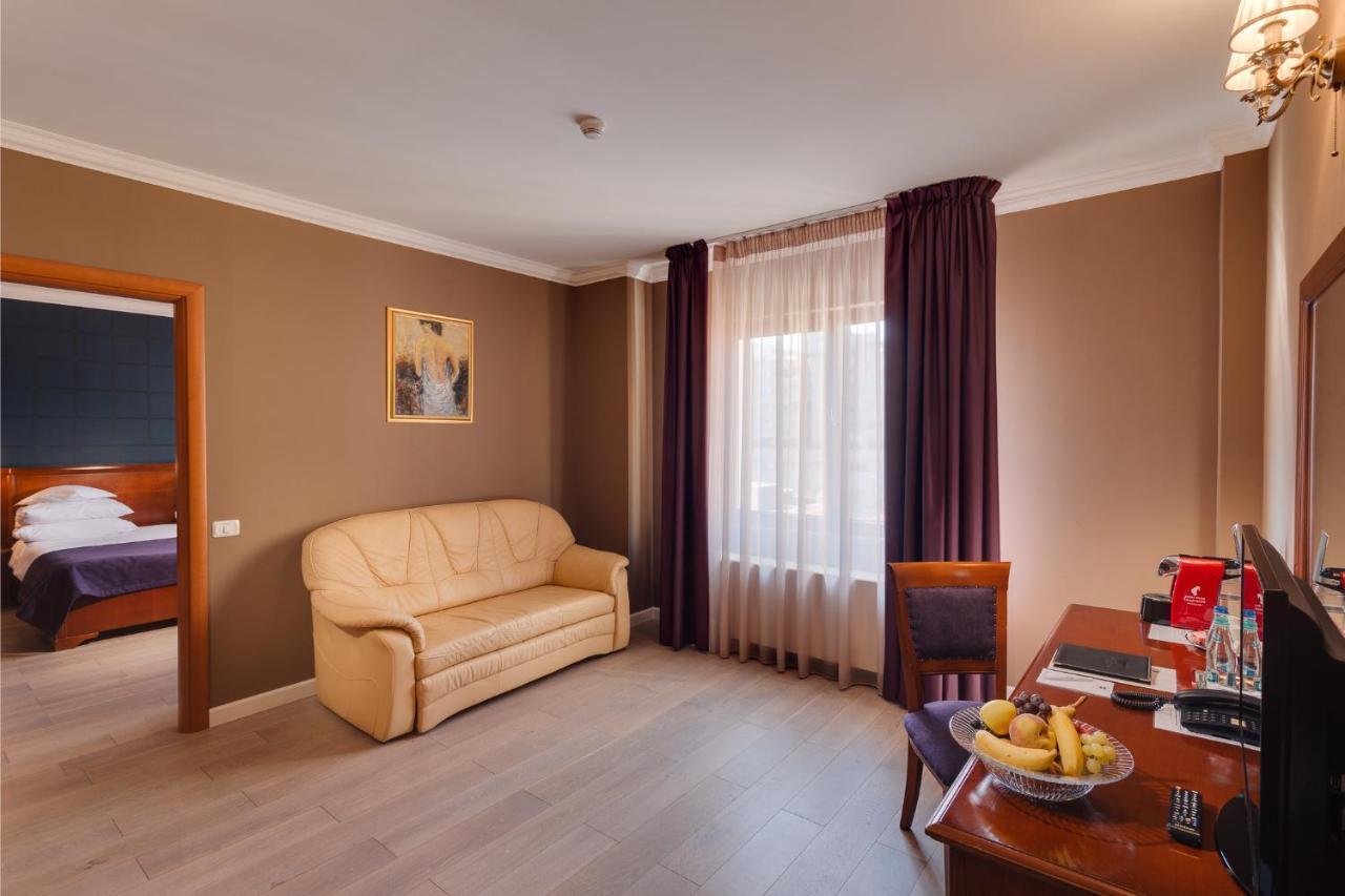 Hotel Opera Plaza Cluj-Napoca Ngoại thất bức ảnh