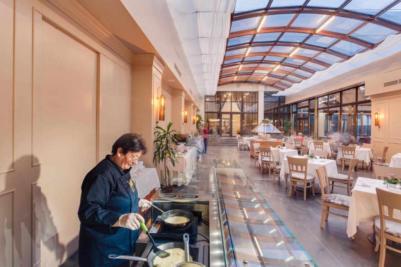 Hotel Opera Plaza Cluj-Napoca Ngoại thất bức ảnh