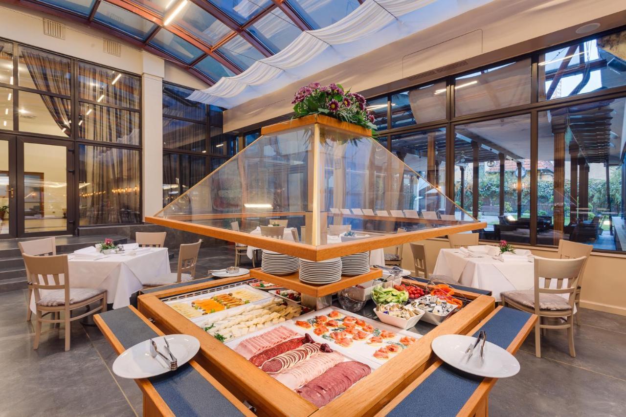 Hotel Opera Plaza Cluj-Napoca Ngoại thất bức ảnh