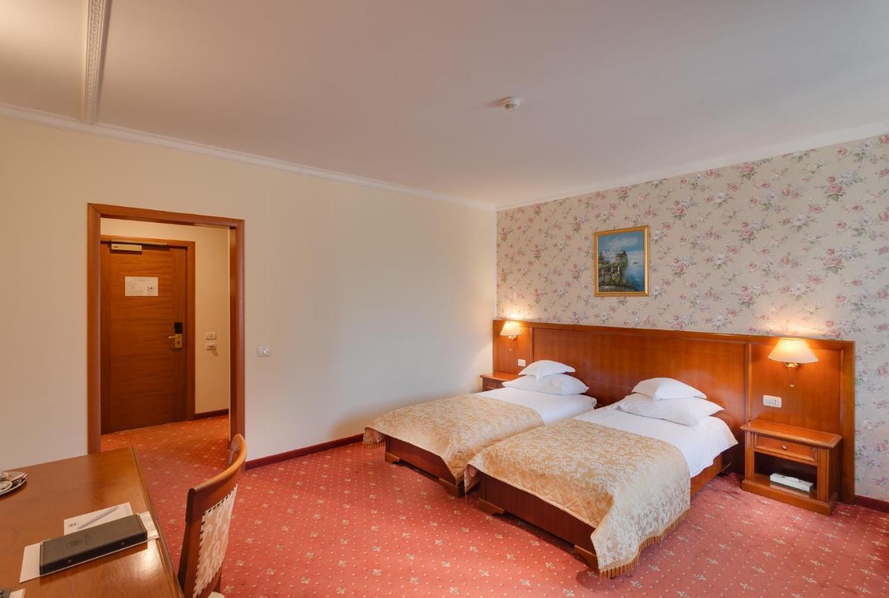 Hotel Opera Plaza Cluj-Napoca Ngoại thất bức ảnh
