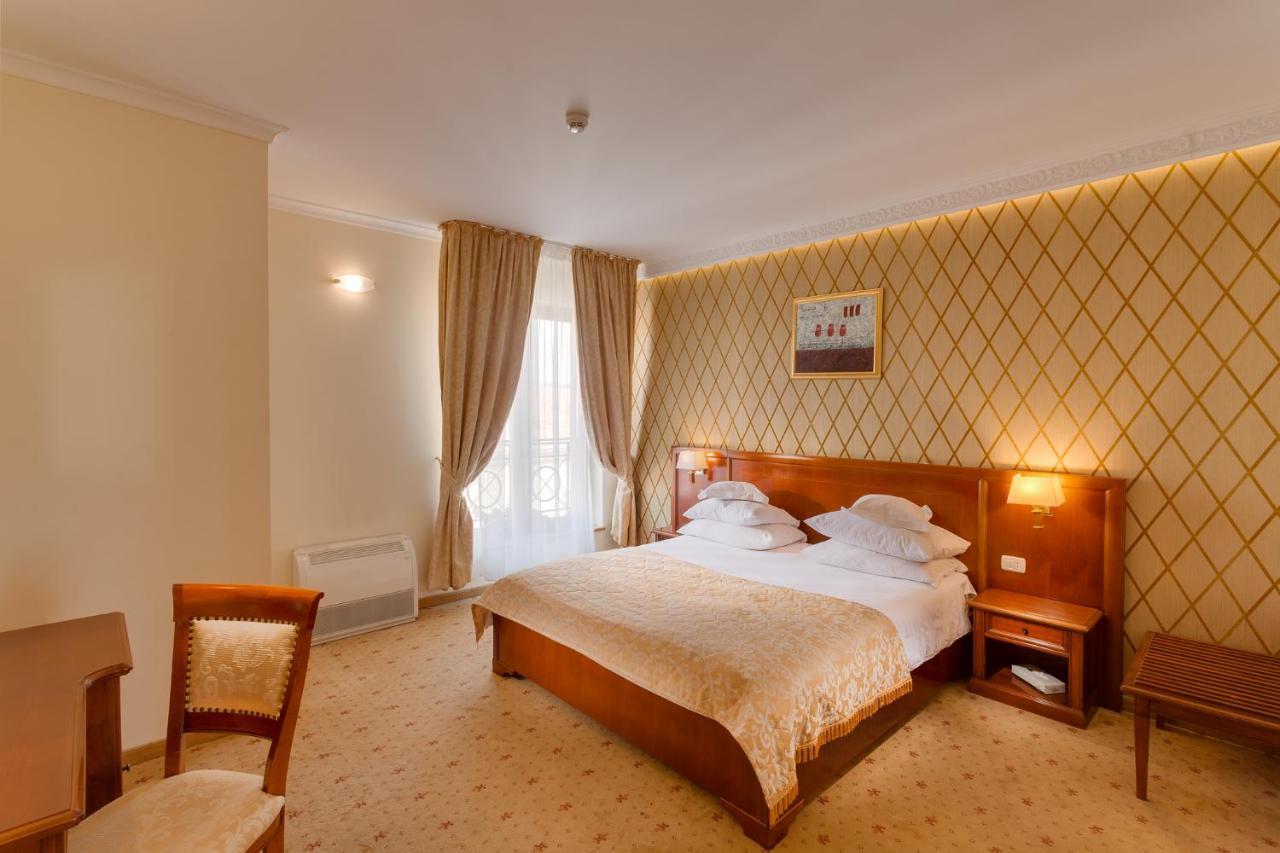 Hotel Opera Plaza Cluj-Napoca Ngoại thất bức ảnh