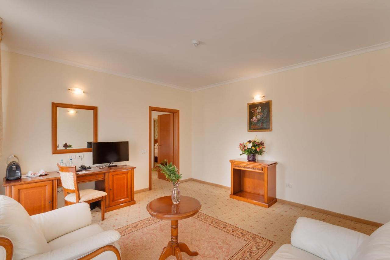 Hotel Opera Plaza Cluj-Napoca Ngoại thất bức ảnh