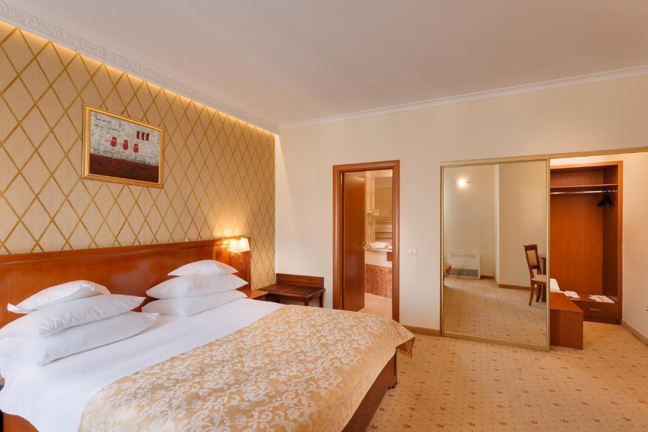 Hotel Opera Plaza Cluj-Napoca Ngoại thất bức ảnh